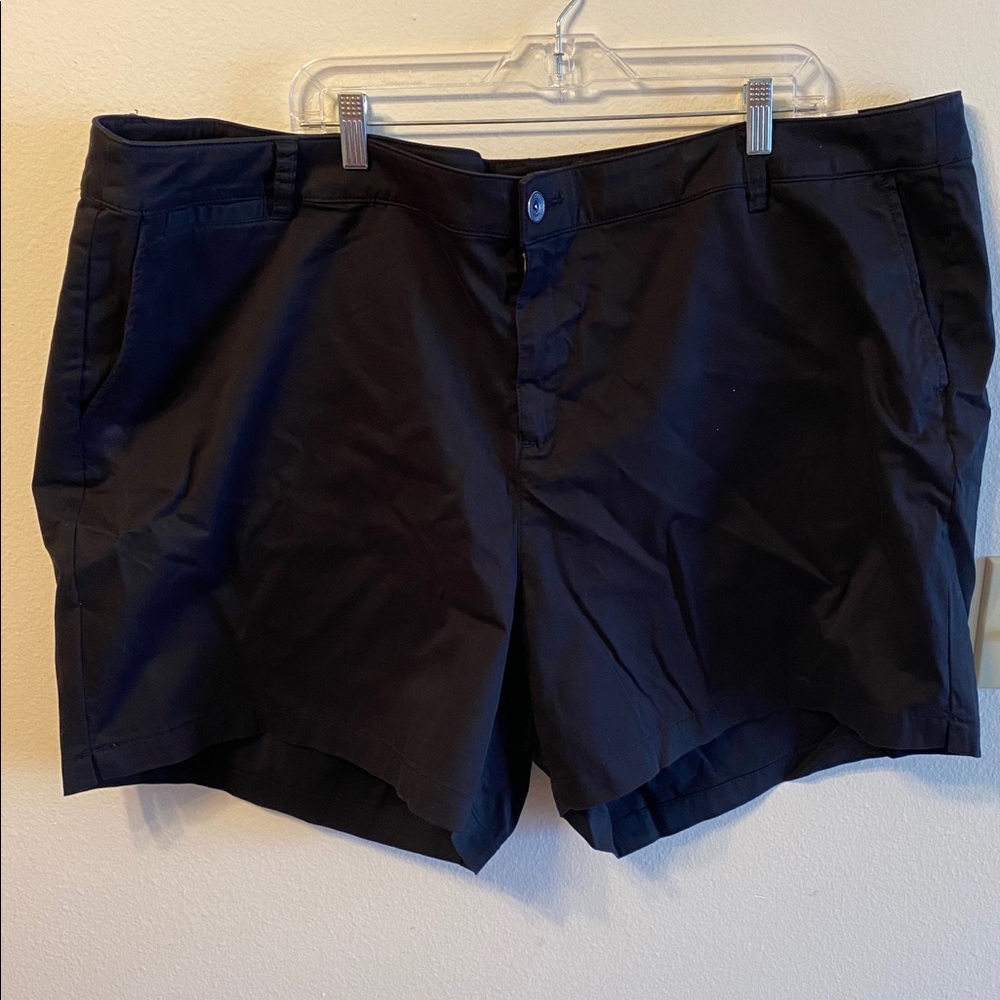 NWT Lane Bryant black cotton short size 28